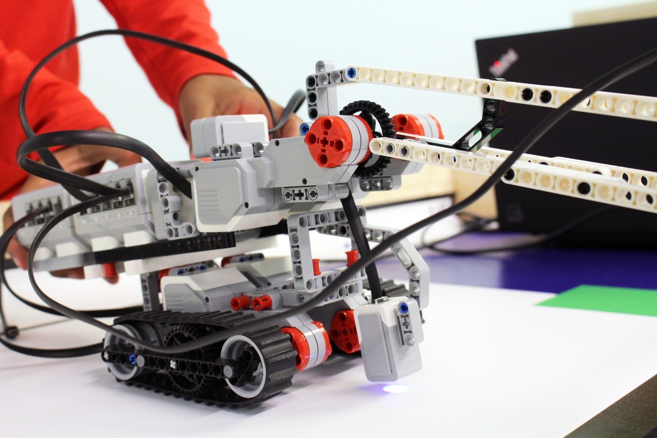LEGO ev3 Mindstorms уборщик
